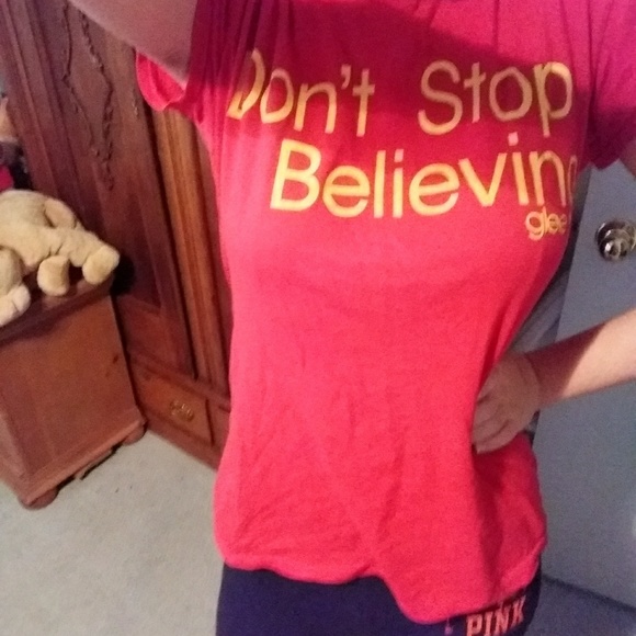 Glee Don't Stop Believing t-shirt - Picture 2 of 2